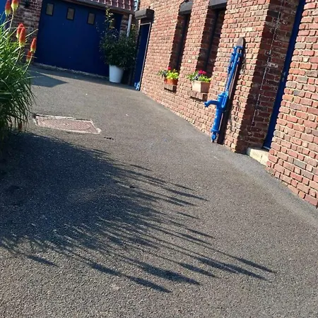 La Vendegeoise - Chaleureux 10p - Jardin- Piscine Ext Chauffée Partagée De Mai à Septembre Alloggio in famiglia *